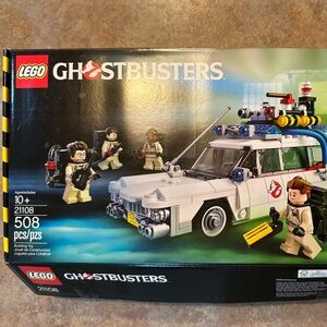 Lego Ideas Ghostbusters Ecto-1, Retired set 21108